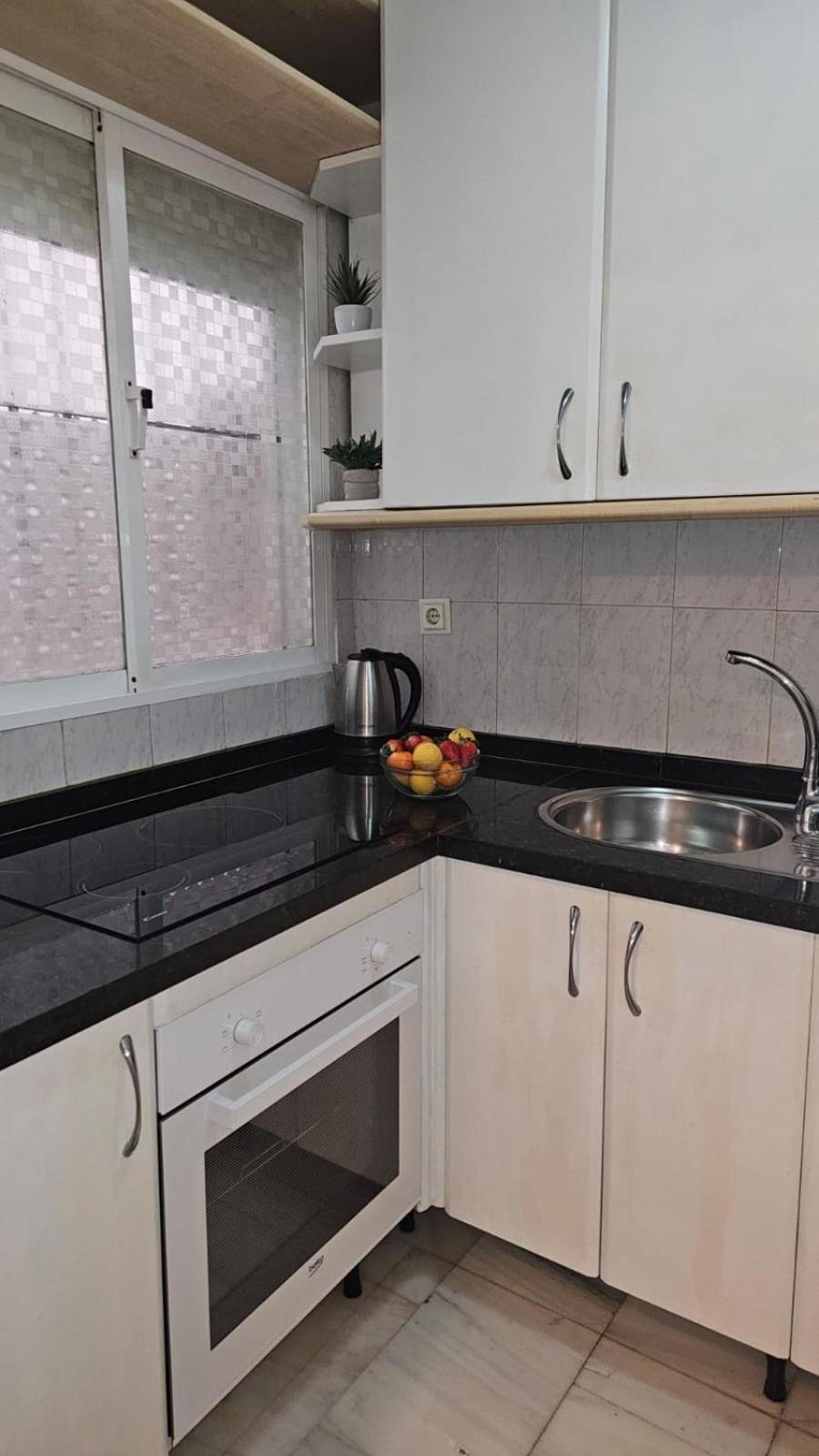 Ideal Holiday Apartment One Bedroom City Center มาลากา ภายนอก รูปภาพ
