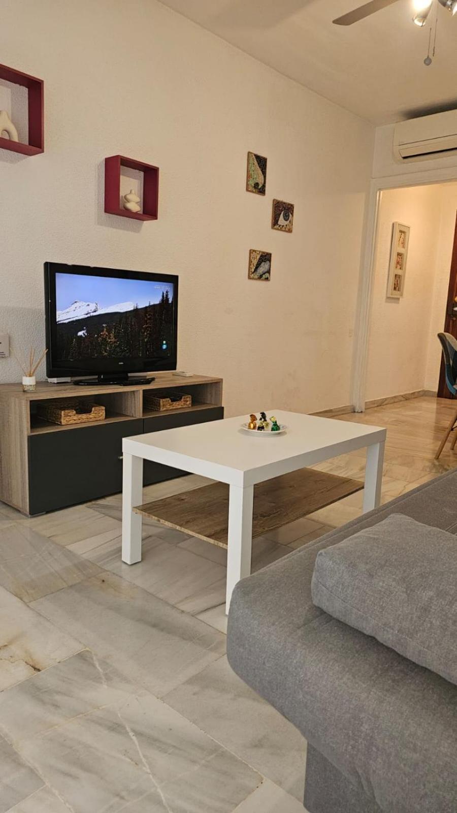 Ideal Holiday Apartment One Bedroom City Center มาลากา ภายนอก รูปภาพ